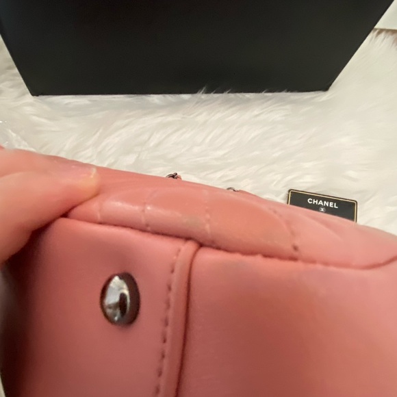 💕TRADE💕 Lambskin Chevron Leather Surpique Pink Chain Tote - Picture 9 of 13